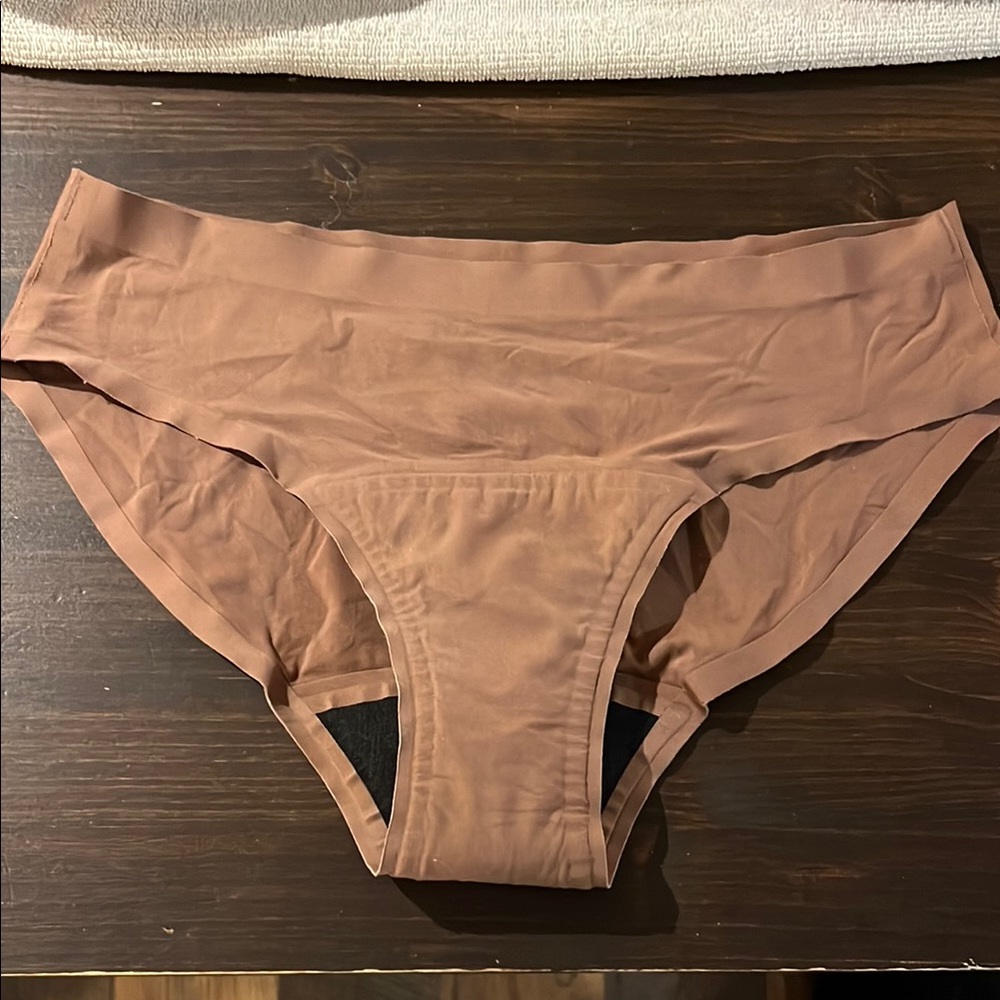 Knix period panties size small